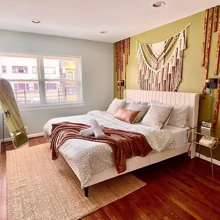 Comfortable Home Close To Manhattan,Wall St & More